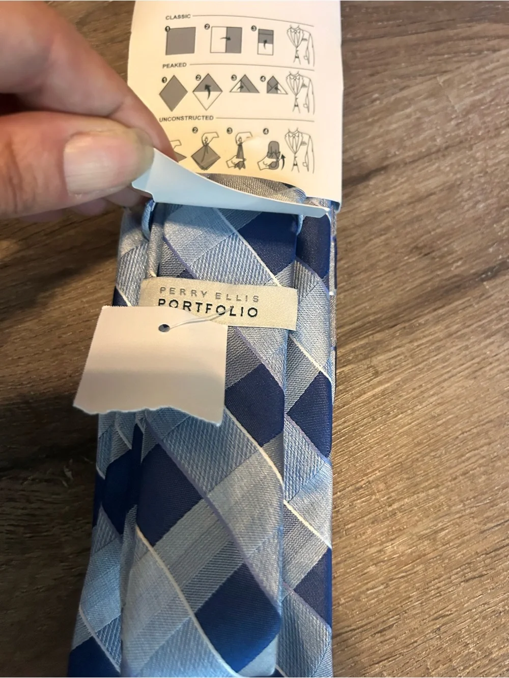 Perry Ellis Portfolio Necktie & Pocket Square Set Mens Blue Silver Plaid